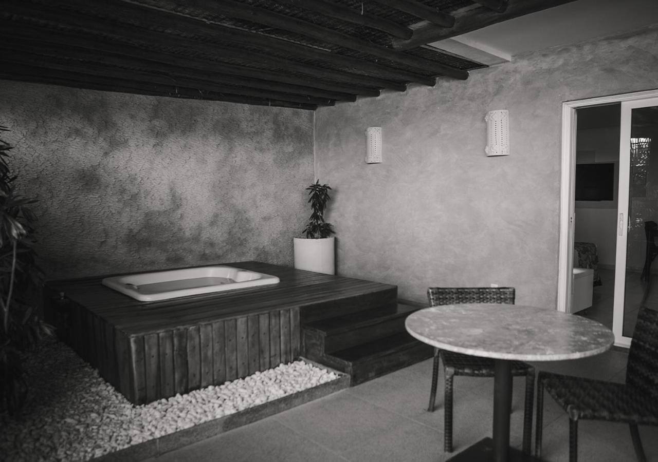 Hotel Ponta Do Frances 4*